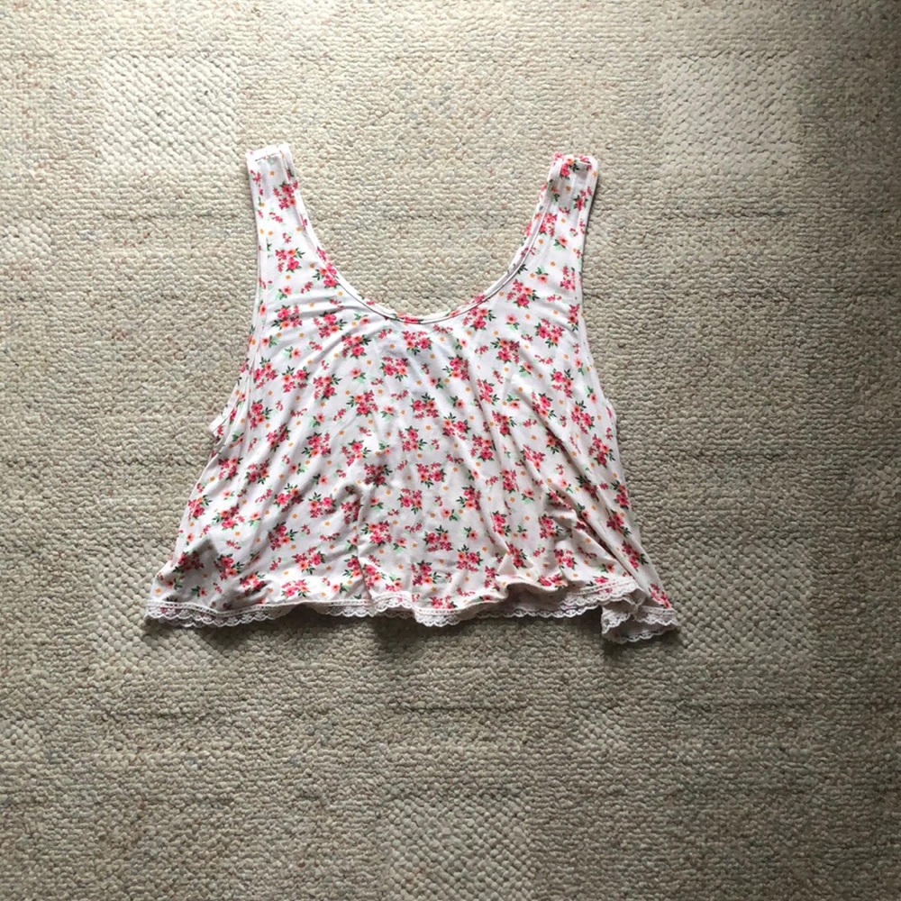 🌷Forever 21 crop top